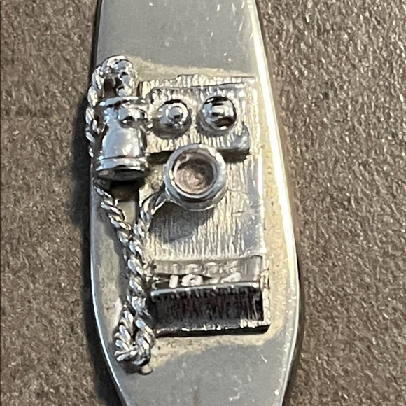 Trillium Silver Floral Spoon - Picture 7 of 16